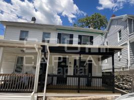 featured image of 325 Lincoln St