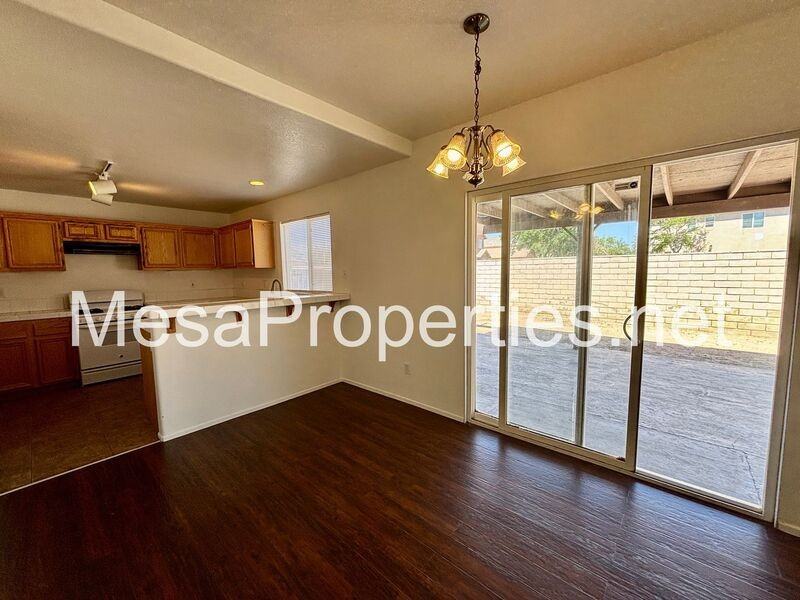 15083 Brown Ln - Photo 5 of 28