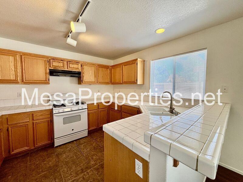 15083 Brown Ln - Photo 6 of 28