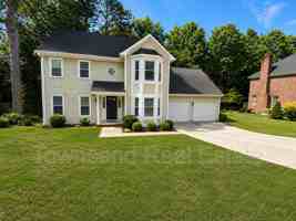 featured image of 2937 Delaware Dr
