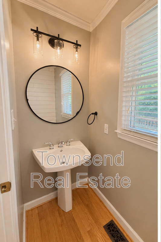 2937 Delaware Dr - Photo 6 of 36