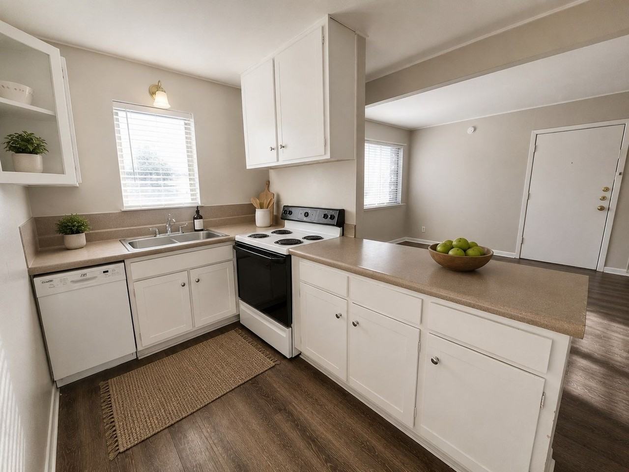 Shanti Apartments - Photo 4 of 22