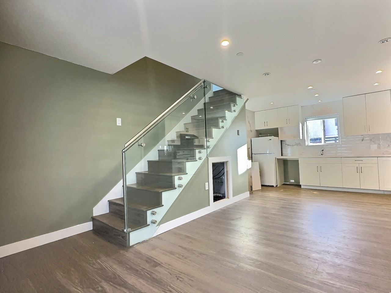 2153 Qualicum Dr - Photo 5 of 8