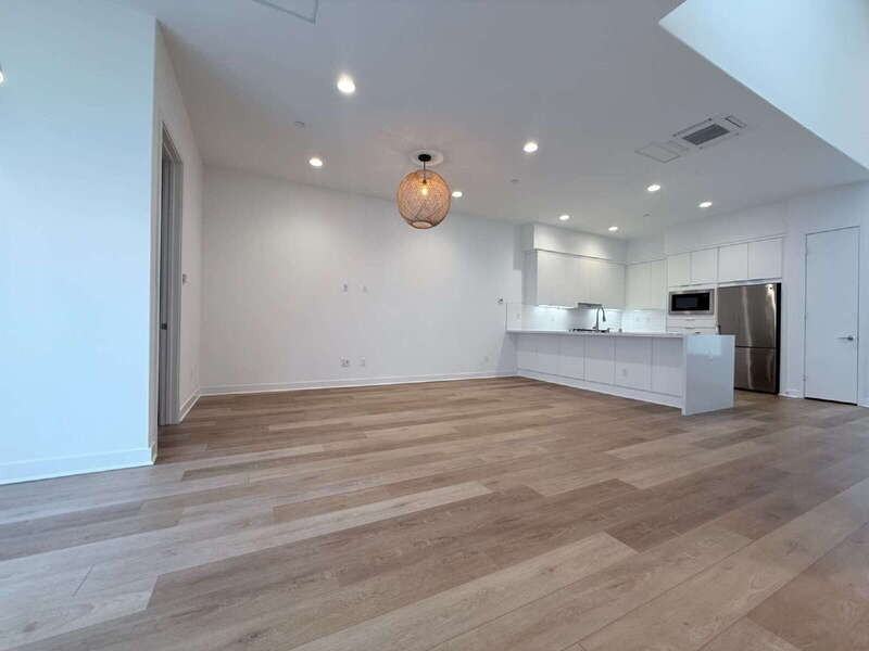 10917 1/2 Otsego St - Photo 7 of 38