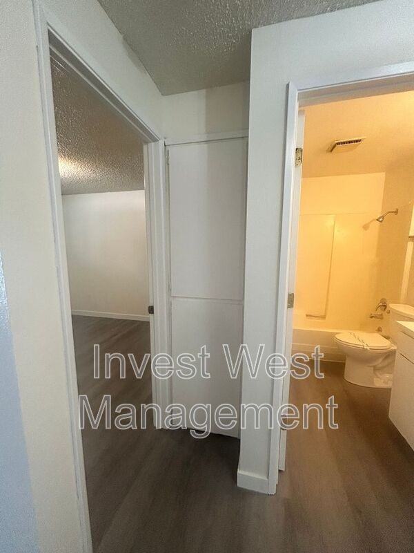 9100 Neavenue #16 - Photo 6 of 14