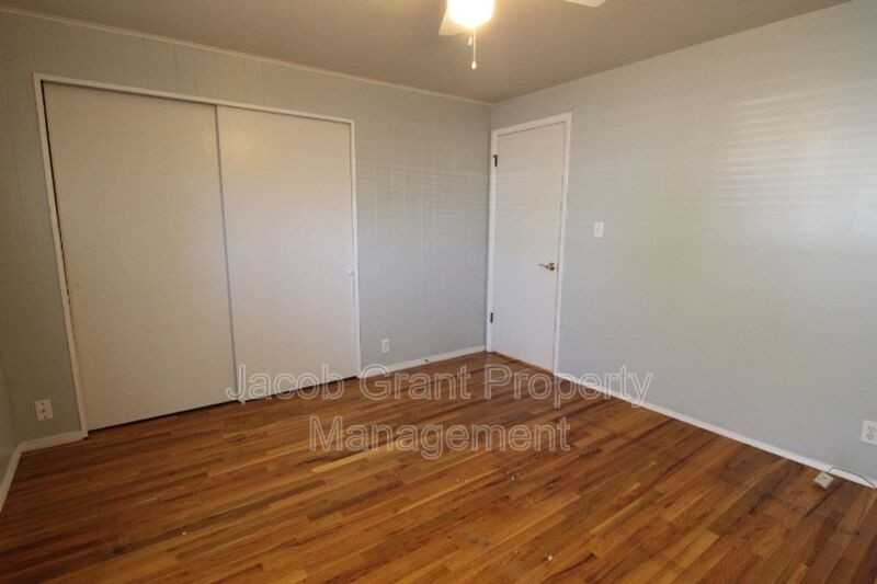 786 Sykes Dr - Photo 7 of 10