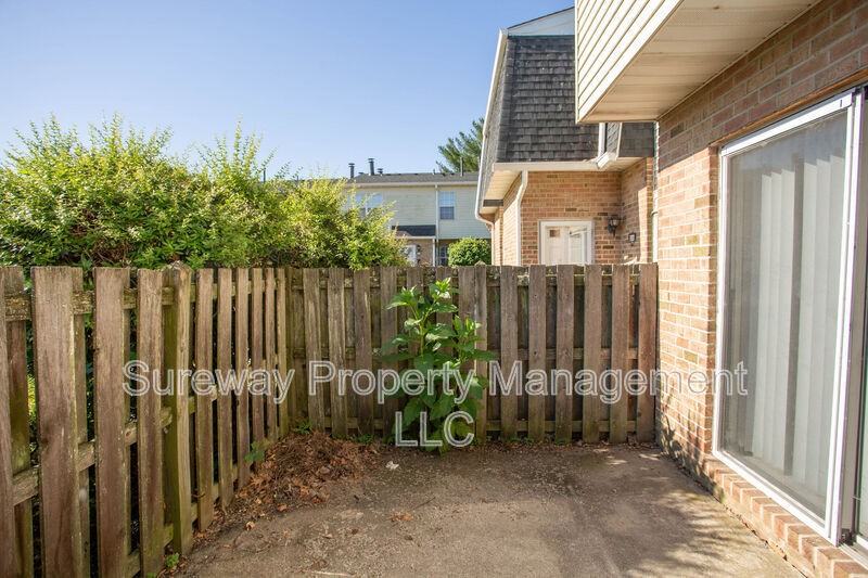 2147 Harbour Dr - Photo 5 of 39