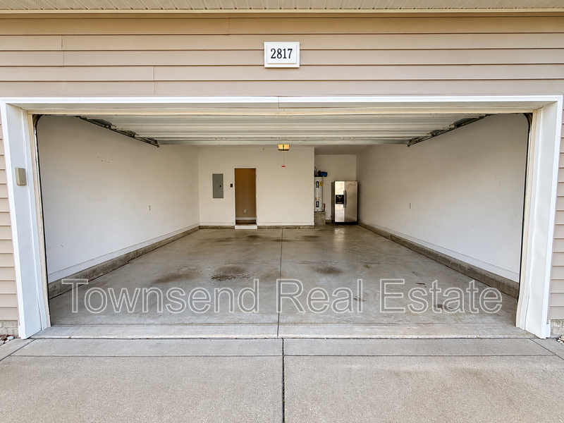 2817 Blockade Runner Dr - Photo 3 of 30