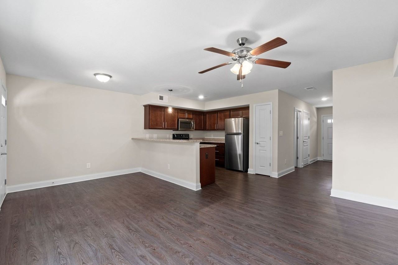 1552 Tylertown Rd - Photo 5 of 50