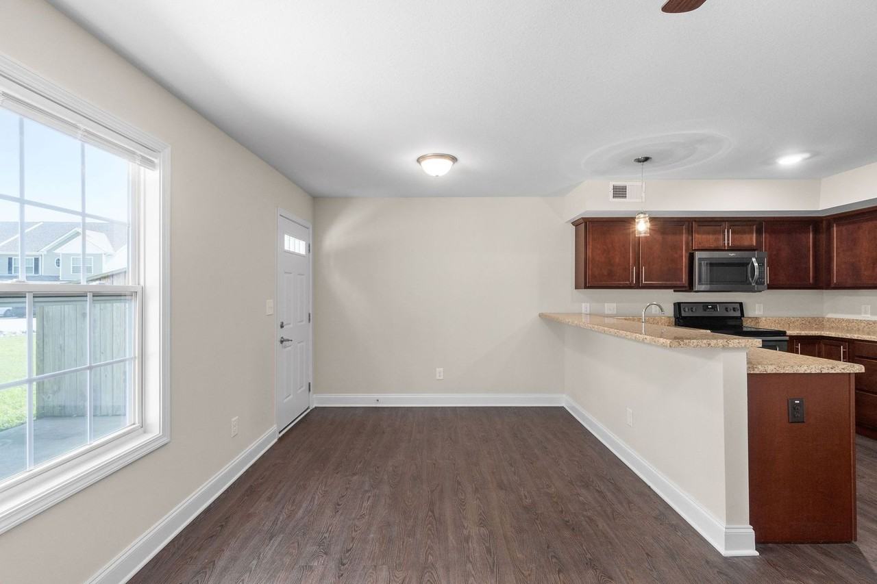 1552 Tylertown Rd - Photo 7 of 50