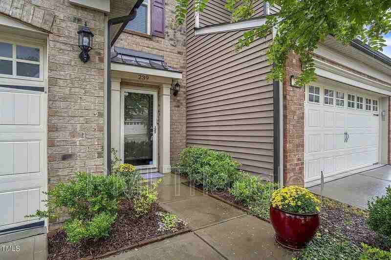 239 Lynchwick Ln - Photo 2 of 28