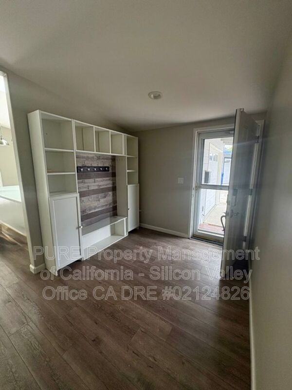 40469 Shaw Ct - Photo 2 of 11