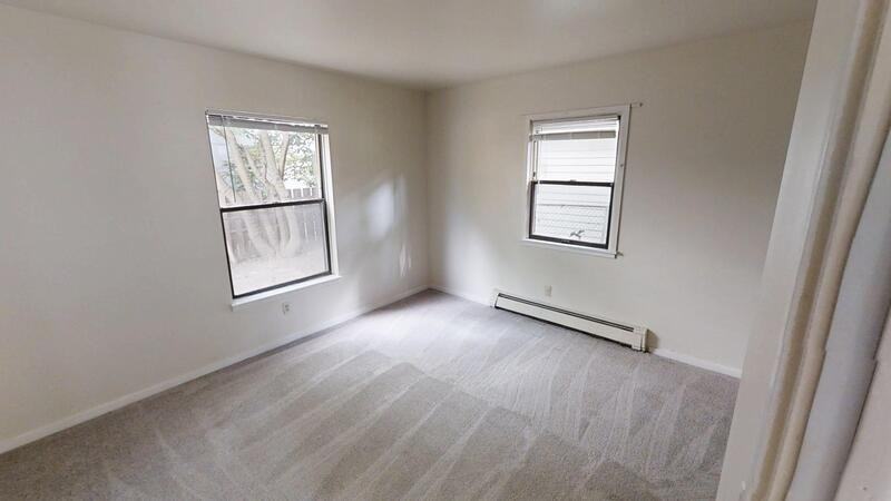 126 Hill St - Photo 4 of 13