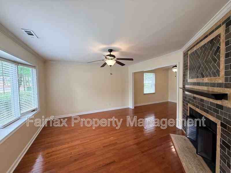 107 Perriwinkle Pl - Photo 3 of 20