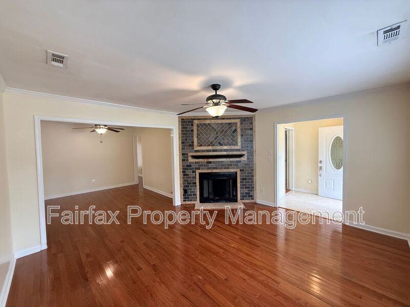 107 Perriwinkle Pl - Photo 4 of 20
