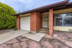 featured image of 3006 Hudson St