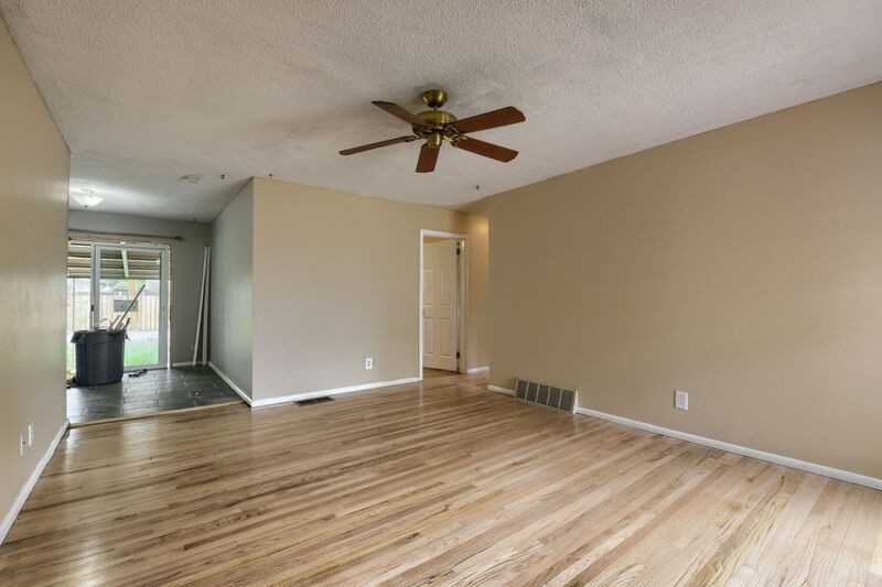 3006 Hudson St - Photo 3 of 13
