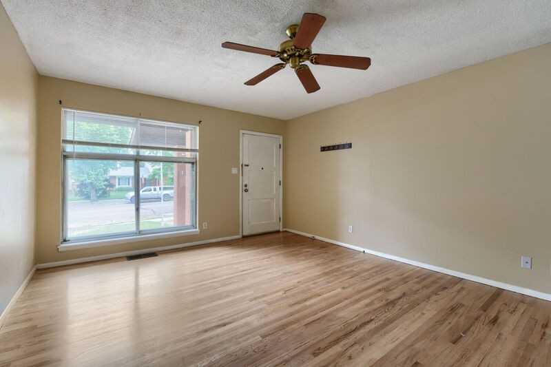 3006 Hudson St - Photo 5 of 13