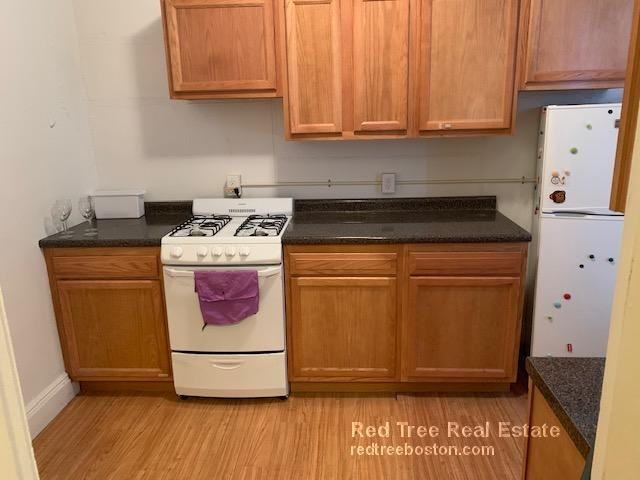 1800 Commonwealth Ave #27 - Photo 3 of 11