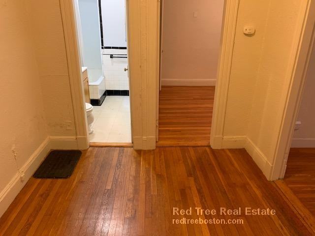 1800 Commonwealth Ave #27 - Photo 4 of 11