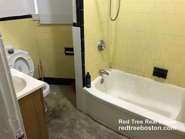 1381 Commonwealth Ave #2