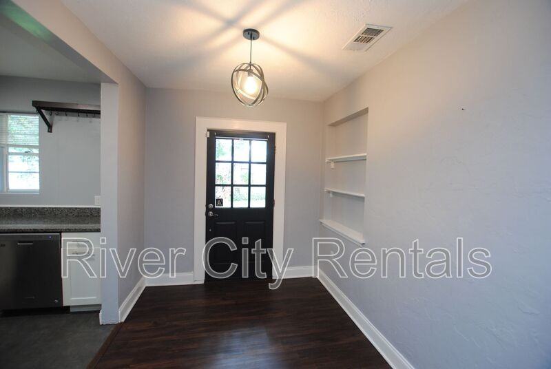 4611 Blount Ave - Photo 7 of 26