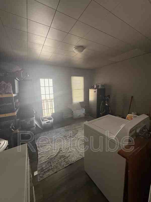 232 Cardiff St - Photo 5 of 9