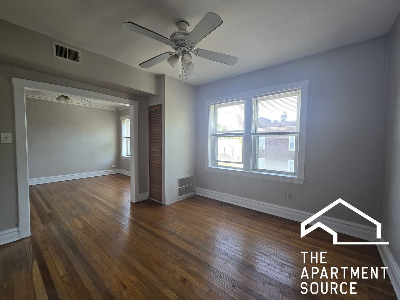 3052 W Berteau Ave #3 - Photo 2 of 8