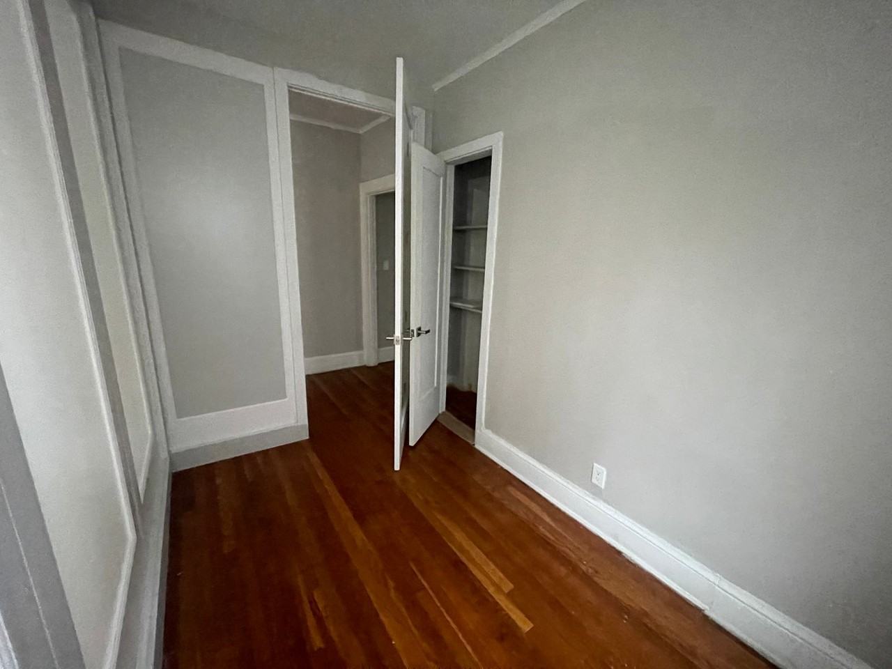 16 Evergreen Avenue - Photo 2 of 5