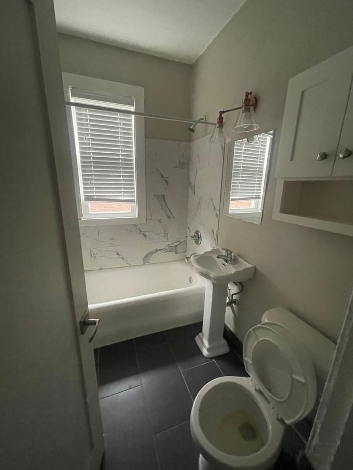 16 Evergreen Avenue - Photo 3 of 5