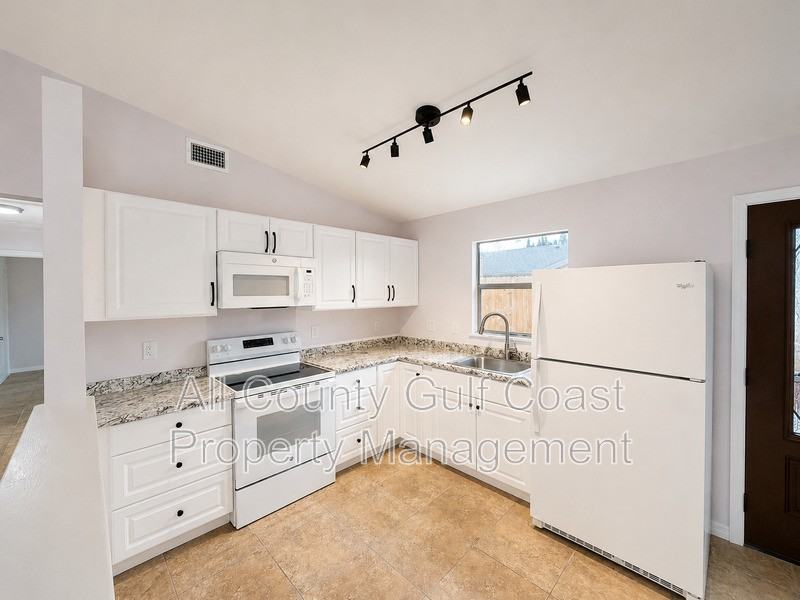 4222 Olive Ave - Photo 3 of 10