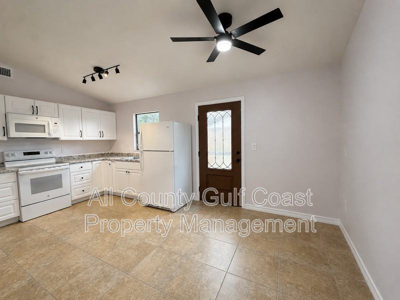 4222 Olive Ave - Photo 4 of 10