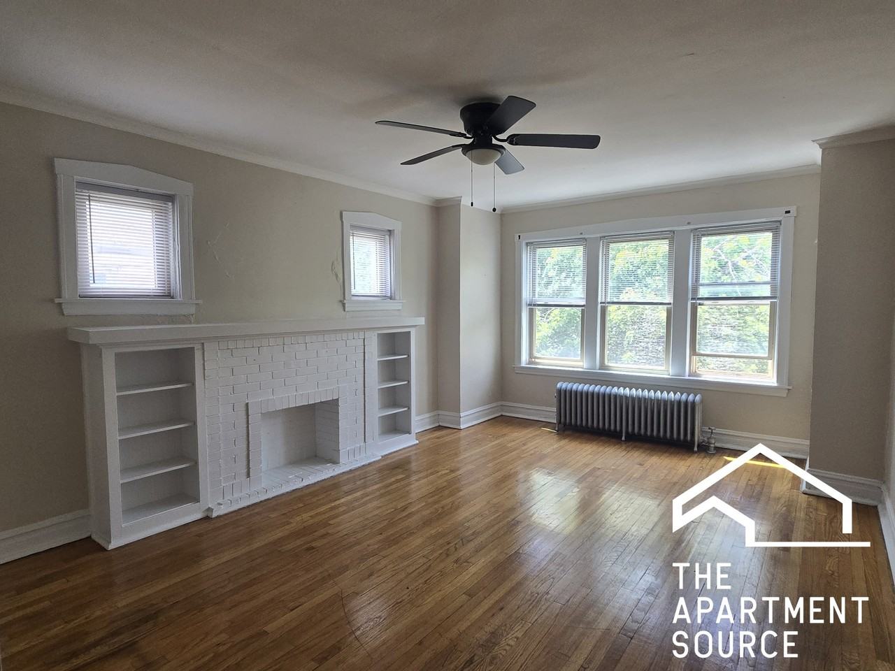 2956 W Belle Plaine Ave #3 - Photo 2 of 15