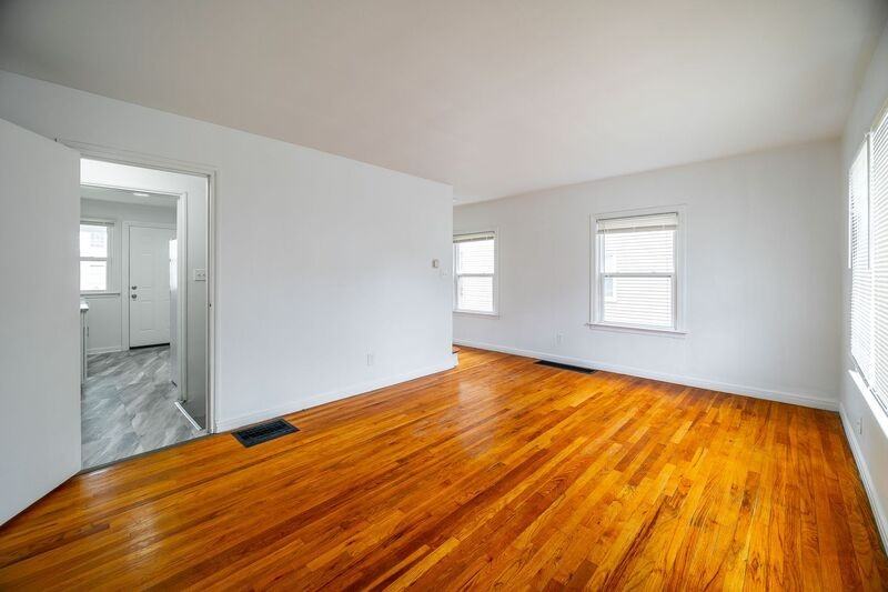 2912 Ruhl Ave - Photo 7 of 20