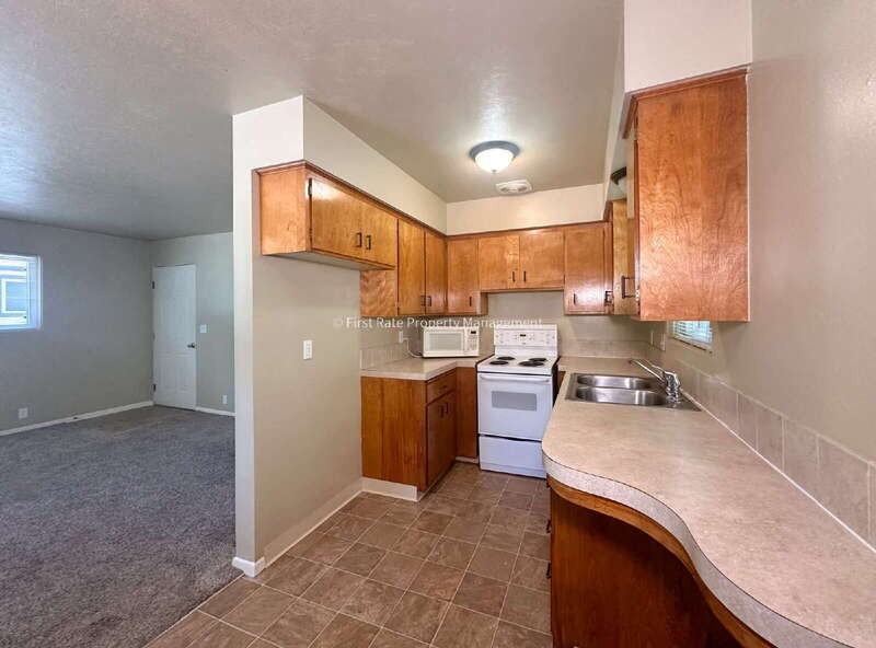 1821 S Jessie St - Photo 6 of 20