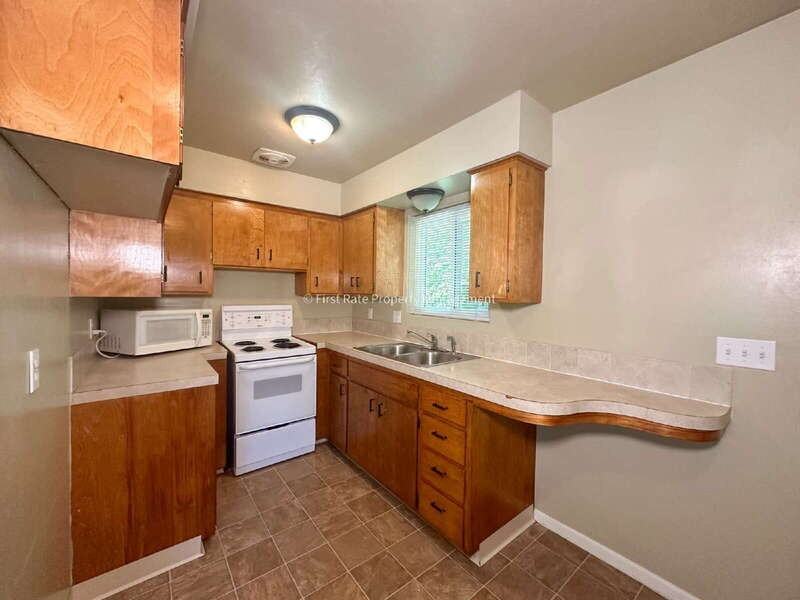 1821 S Jessie St - Photo 7 of 20
