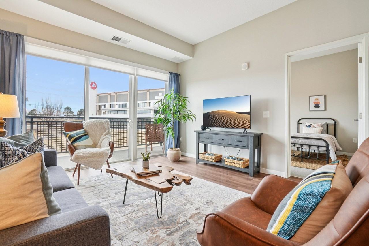 Lyra Apartments - Photo 4 of 42