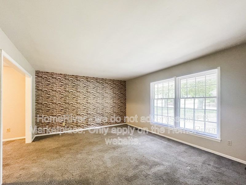 5403 Amberhill Dr - Photo 3 of 25