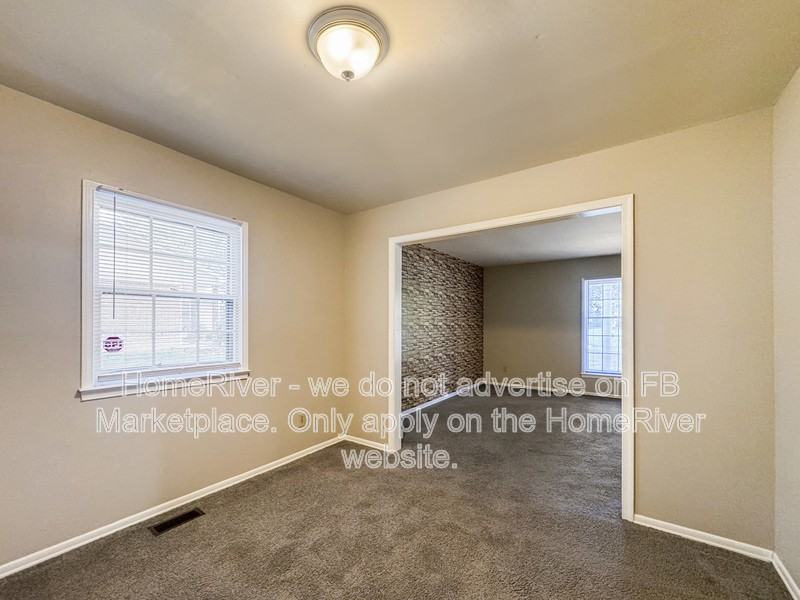 5403 Amberhill Dr - Photo 4 of 25