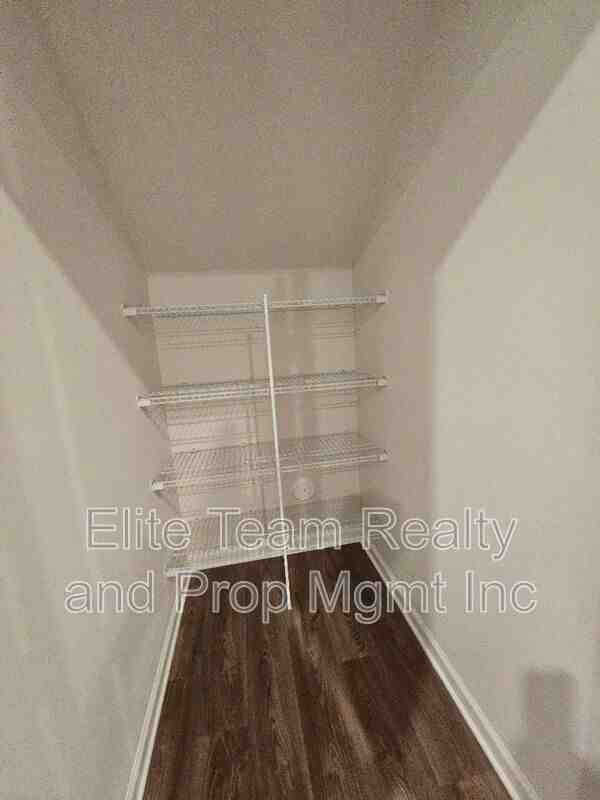 5416 Kinsbridge Dr - Photo 6 of 39