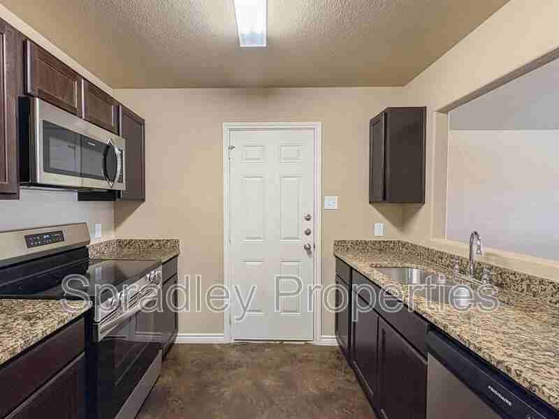 912 Mason Dr Apt B - Photo 5 of 15