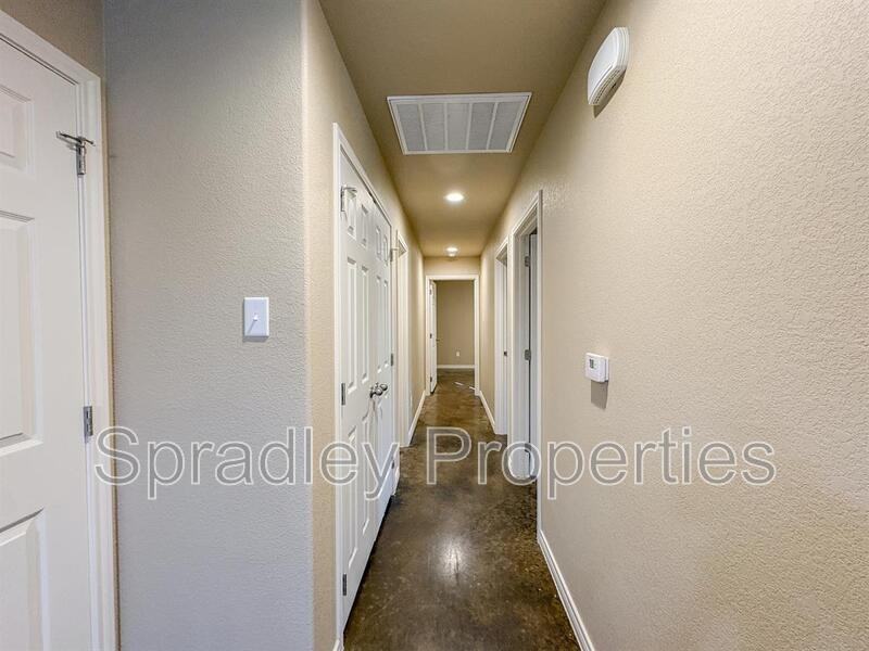 912 Mason Dr Apt B - Photo 7 of 15