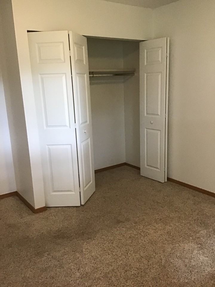 Park Manor - Photo 4 of 10