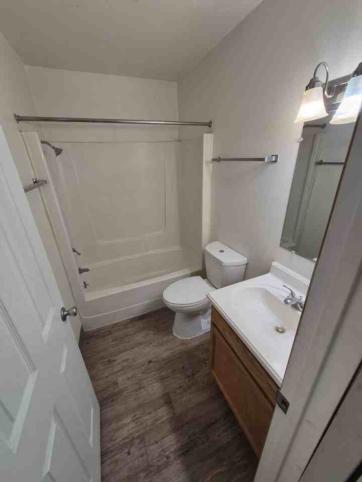 Park Manor - Photo 5 of 10