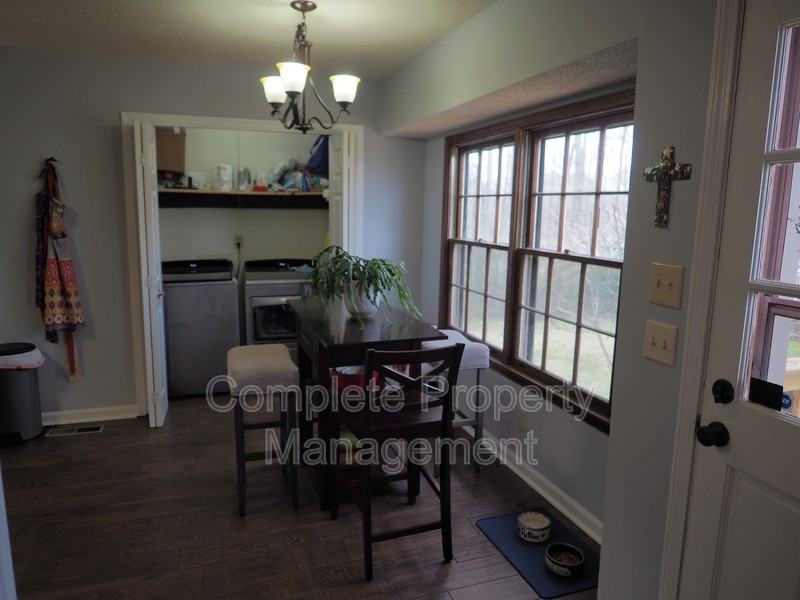 604 Farr Cir - Photo 4 of 13