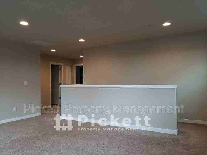 1004 Samara St - Photo 7 of 13