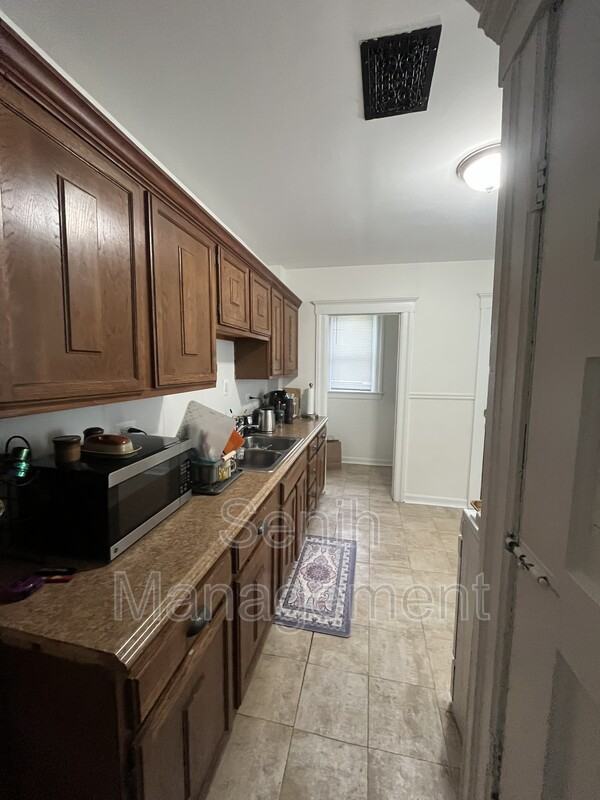 4190 Hurlbut St - Photo 2 of 9