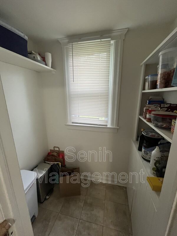 4190 Hurlbut St - Photo 3 of 9