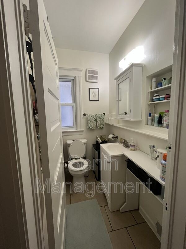 4190 Hurlbut St - Photo 4 of 9