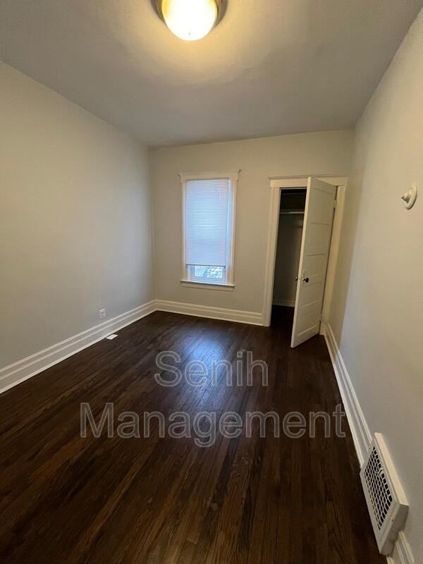 4190 Hurlbut St - Photo 5 of 9